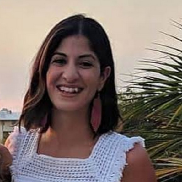 Meet your Posher, Parinaz - Picture 1 of 1